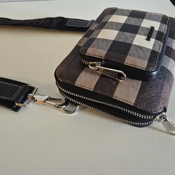 Burberry Crossbody - Picture 2 of 12